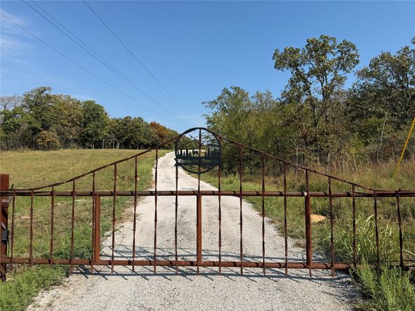 80 260th Street , Winchester, OK 74421
