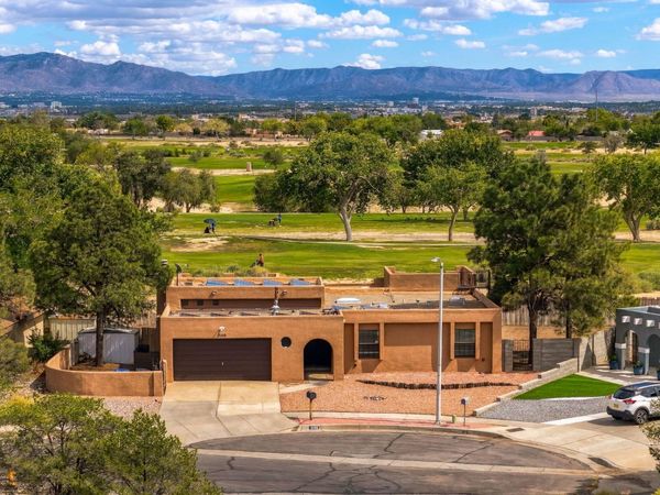 3100 Vista Del Sur Street NW, Albuquerque, NM 87120