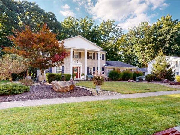 20076 Idlewood Trail , Strongsville, OH 44149