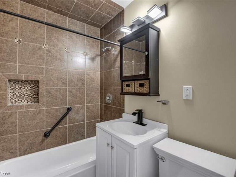 24940 Devoe Avenue, Euclid, OH 44123 Photo 9