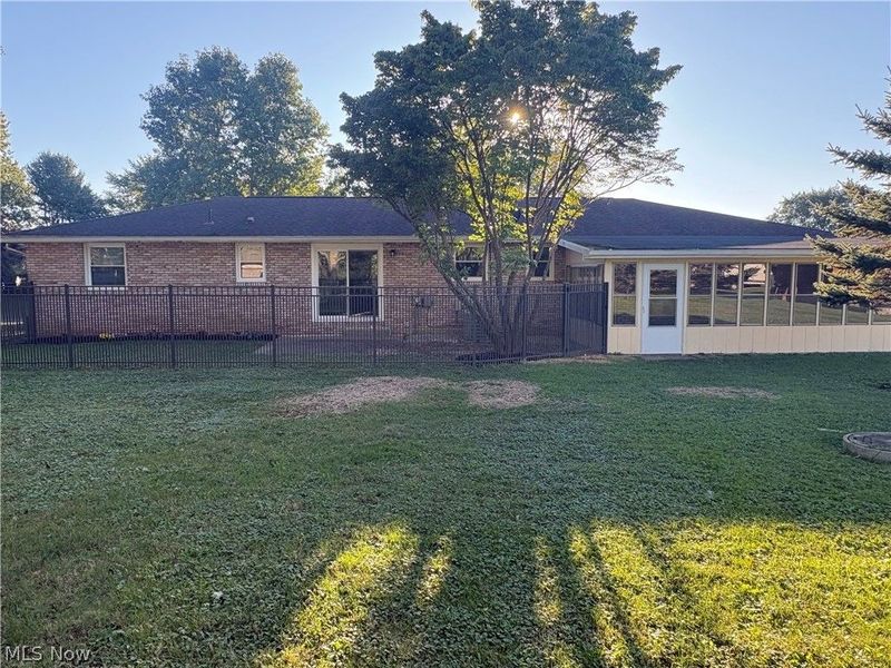 1333 Clarence Street NW, Uniontown, OH 44685 Photo 2