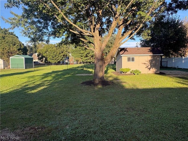 1333 Clarence Street NW, Uniontown, OH 44685 Photo 3