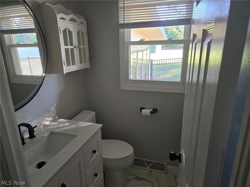 1333 Clarence Street NW, Uniontown, OH 44685 Photo 7