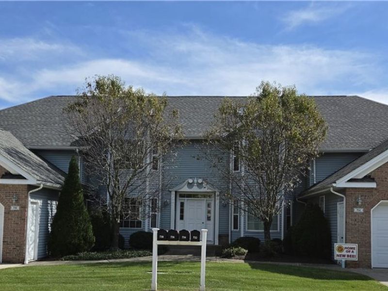 736 Tollis Parkway, Broadview Heights, OH 44147 Photo 2