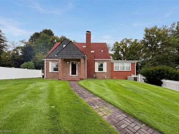 65240 Hillview Avenue , Bellaire, OH 43906