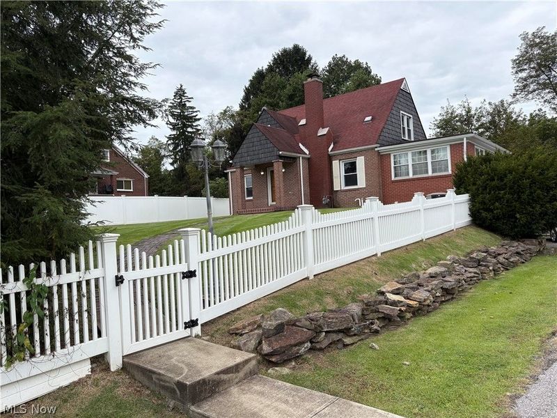 65240 Hillview Avenue, Bellaire, OH 43906 Photo 3
