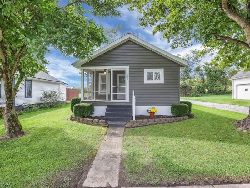 3825 Roberts Addition , Zanesville, OH 43701 Photo 1