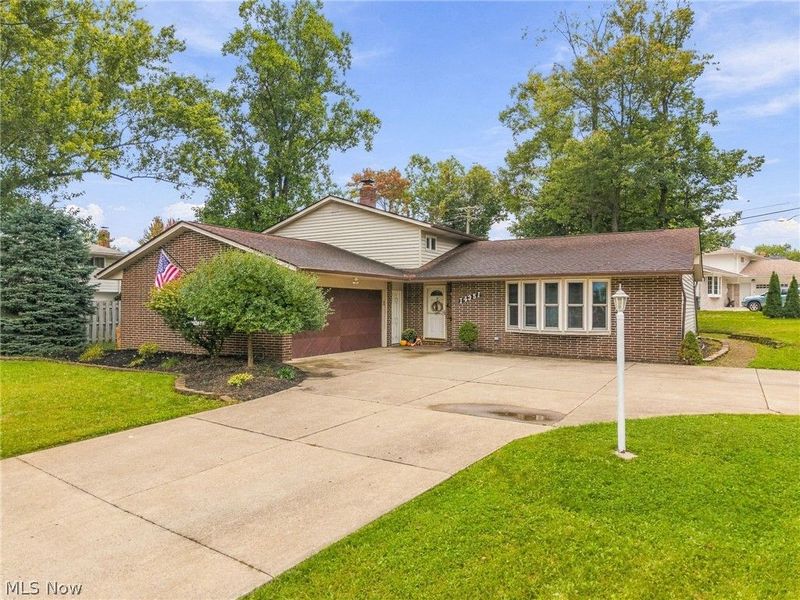 14351 Indian Creek Drive, Middleburg Heights, OH 44130 Photo 1