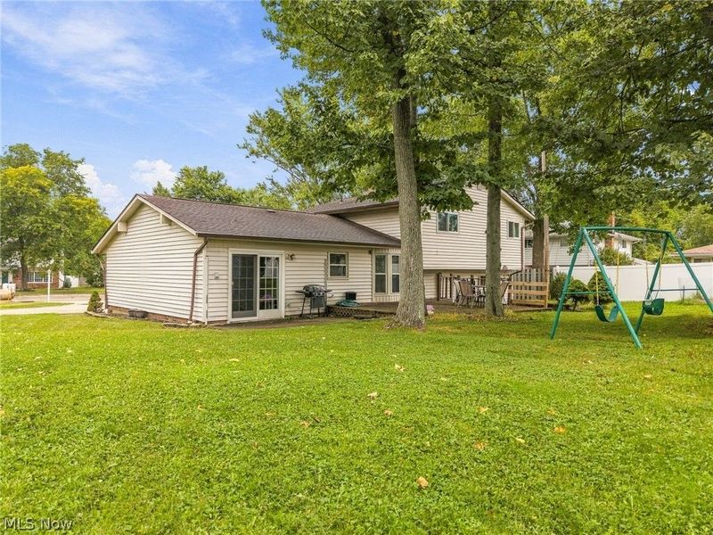 14351 Indian Creek Drive, Middleburg Heights, OH 44130 Photo 25