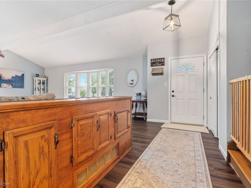 14351 Indian Creek Drive, Middleburg Heights, OH 44130 Photo 3