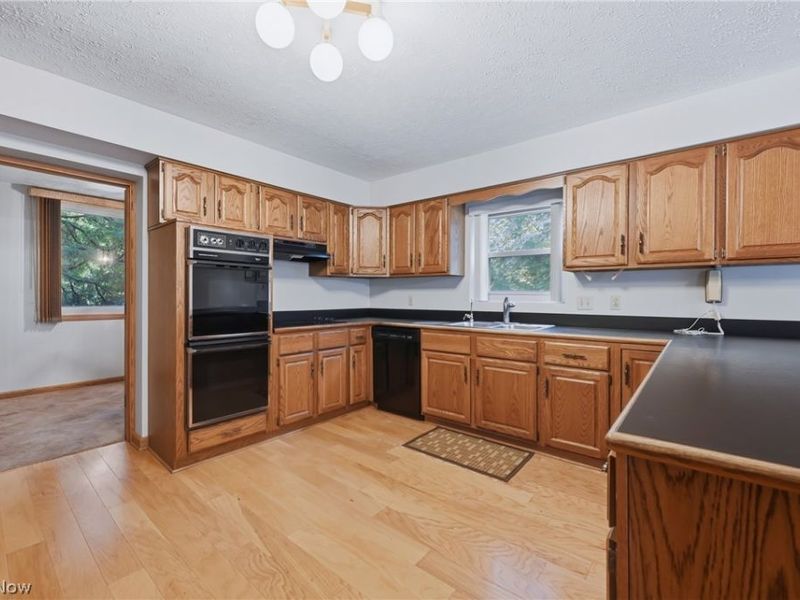 4874 Logan Way, Hubbard, OH 44425 Photo 6