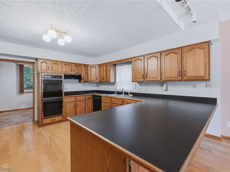 4874 Logan Way, Hubbard, OH 44425 Photo 7