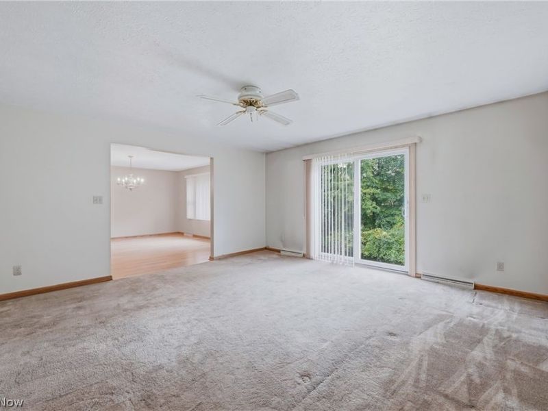 4874 Logan Way, Hubbard, OH 44425 Photo 9