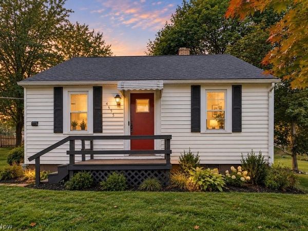 4695 Grapeland Avenue , Louisville, OH 44641