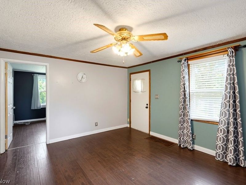 4695 Grapeland Avenue, Louisville, OH 44641 Photo 6