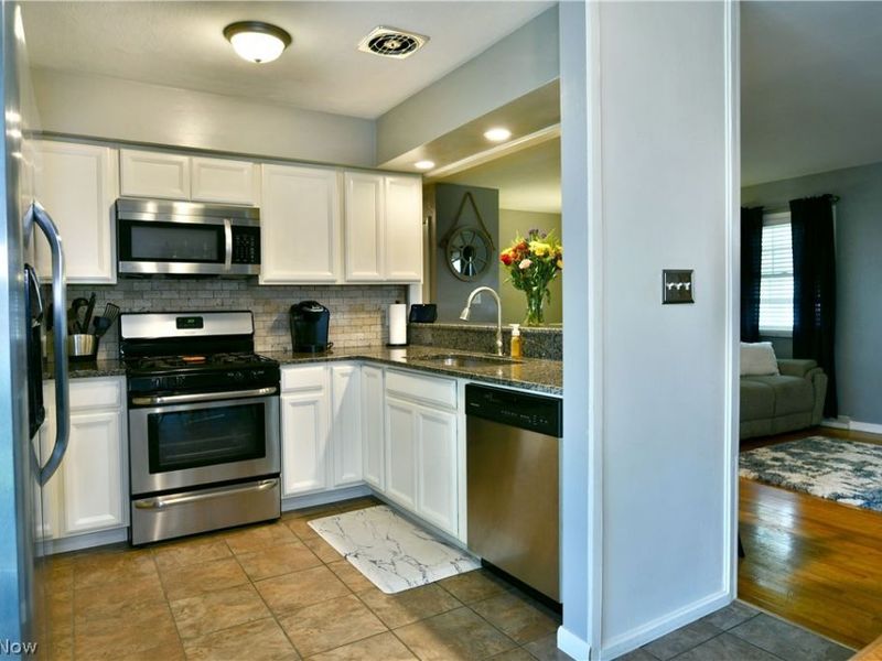 1809 Lemont Drive , Poland, OH 44514 Photo 17