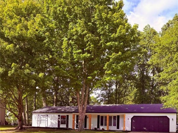 32610 Greenwood Drive , Avon Lake, OH 44012