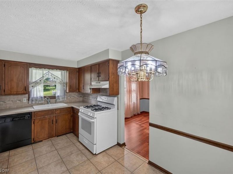 3305 Banyan Street NW, Massillon, OH 44646 Photo 9