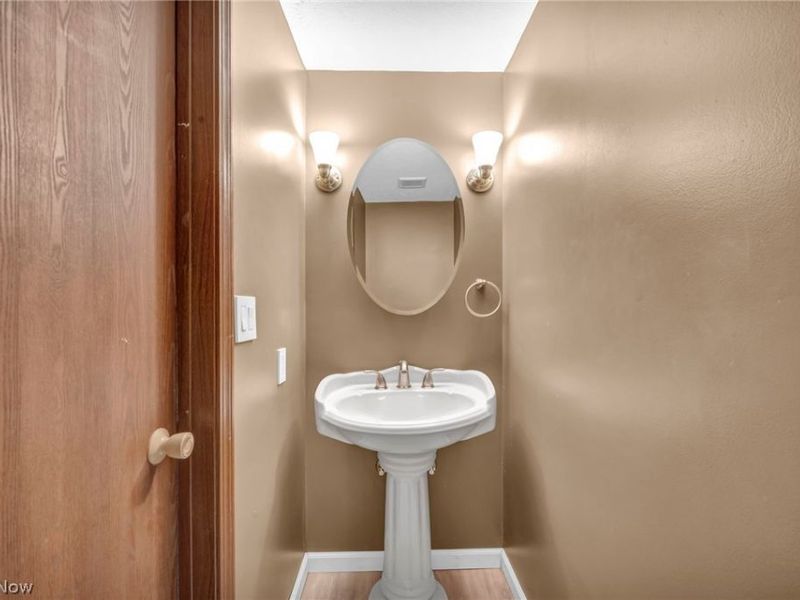5236 Creekside Boulevard, Unit F22, Brunswick, OH 44212 Photo 21