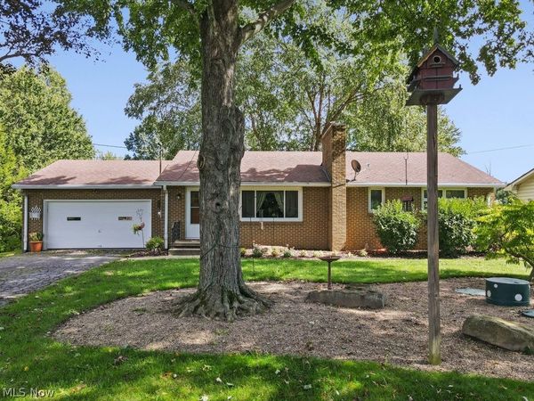 3568 Mountview Avenue , Alliance, OH 44601