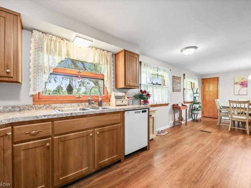 3568 Mountview Avenue, Alliance, OH 44601 Photo 6