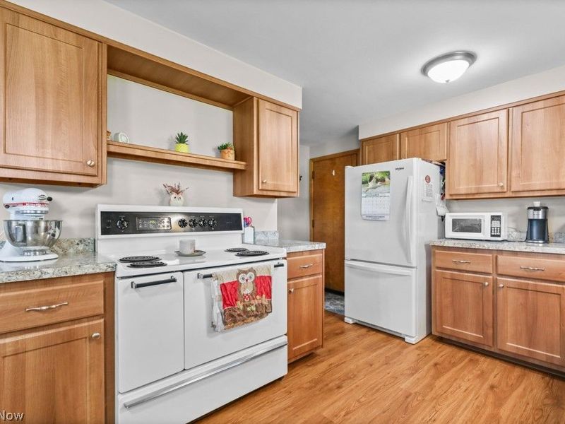 3568 Mountview Avenue, Alliance, OH 44601 Photo 9