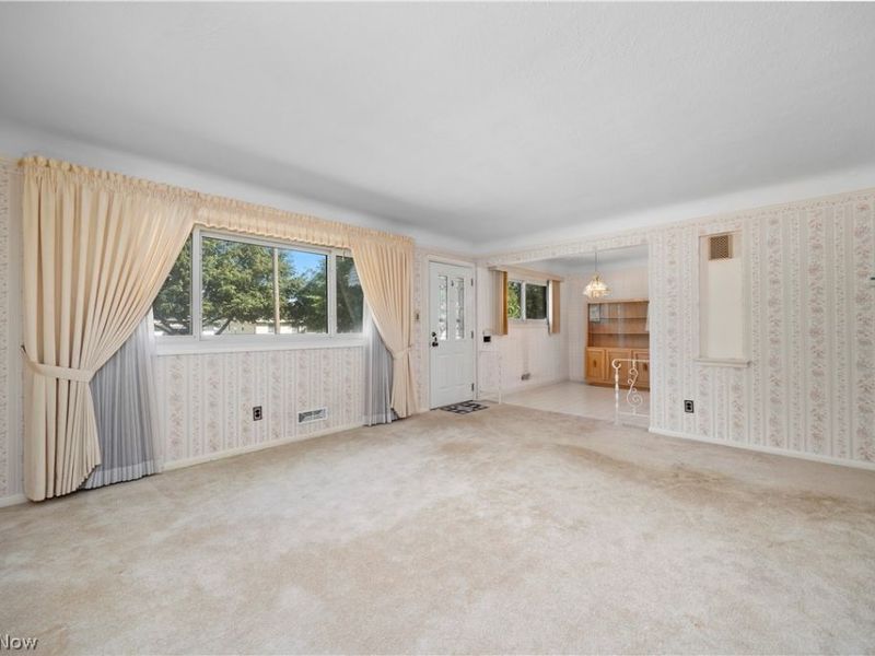 3331 Stanfield Drive, Parma, OH 44134 Photo 4