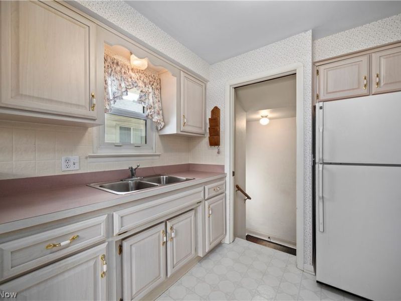 3331 Stanfield Drive, Parma, OH 44134 Photo 7
