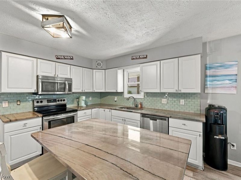 1205 Surfside Circle, Aurora, OH 44202 Photo 13