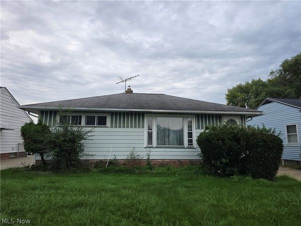 19145 Homeway Avenue , Cleveland, OH 44135