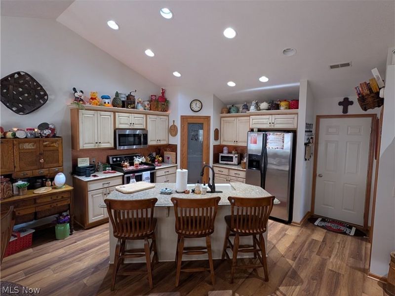4981 Cardinal Court, Millersburg, OH 44654 Photo 7