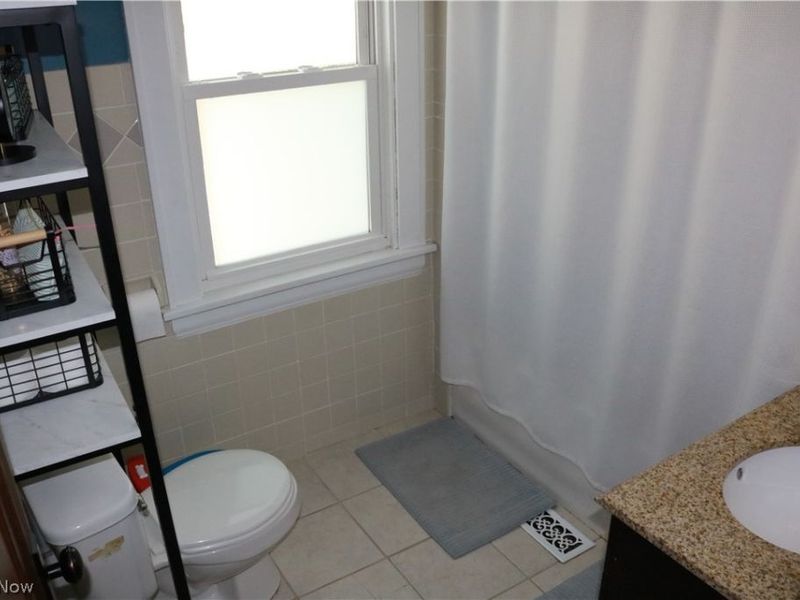 1567 Glenmount Avenue, Akron, OH 44301 Photo 13