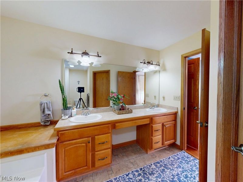 6248 Caribou Drive, Clinton, OH 44216 Photo 31
