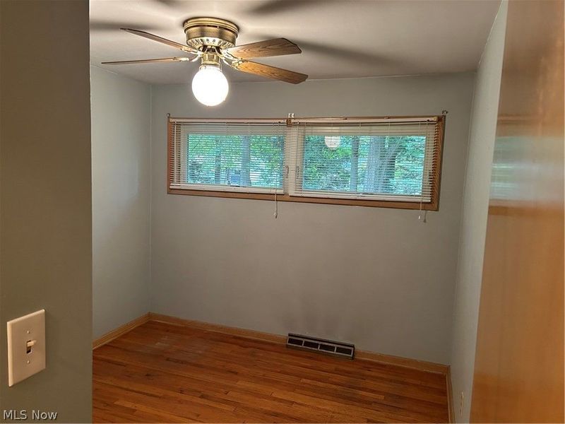 22998 Alexander Road, North Olmsted, OH 44070 Photo 12