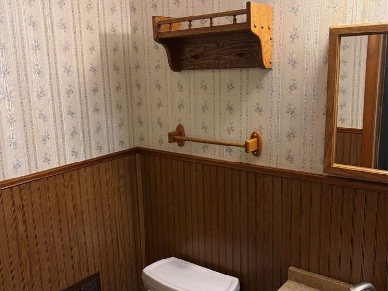22998 Alexander Road, North Olmsted, OH 44070 Photo 6