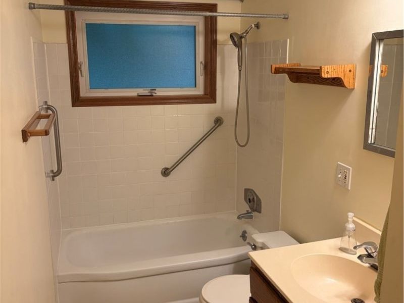 22998 Alexander Road, North Olmsted, OH 44070 Photo 7