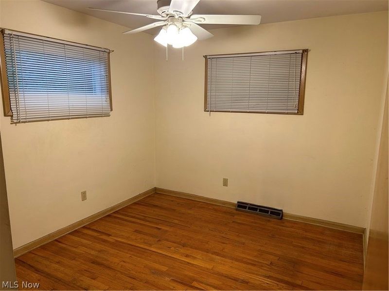 22998 Alexander Road, North Olmsted, OH 44070 Photo 9