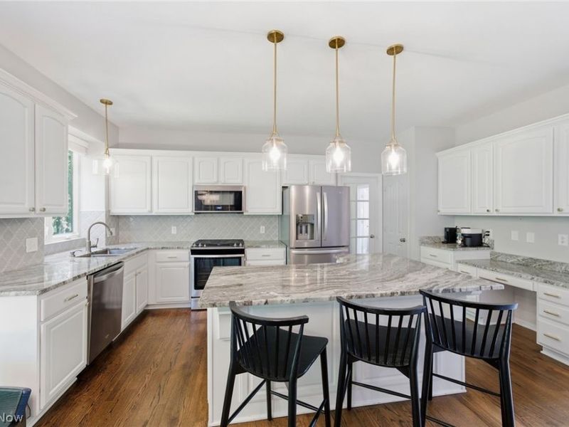 35098 Emory Drive, Avon, OH 44011 Photo 10
