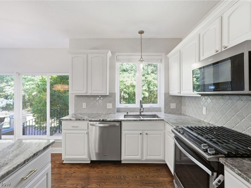 35098 Emory Drive, Avon, OH 44011 Photo 13