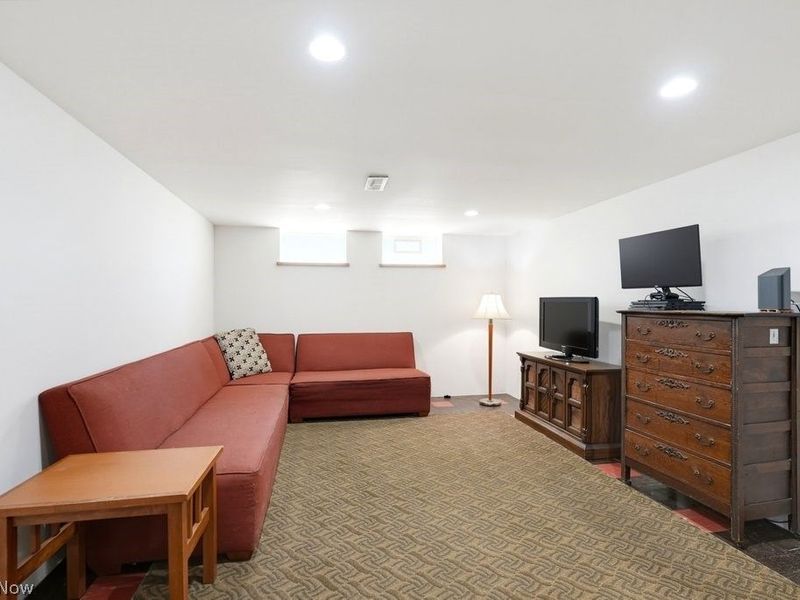 11052 Naomi Drive, Parma, OH 44130 Photo 15