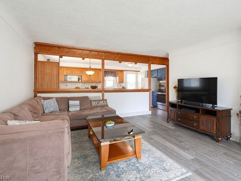 11052 Naomi Drive, Parma, OH 44130 Photo 5