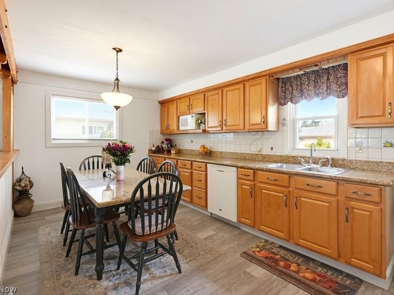 11052 Naomi Drive, Parma, OH 44130 Photo 8