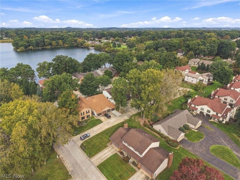 1818 Harbour Circle NW, Unit 12D, Canton, OH 44708 Photo 29
