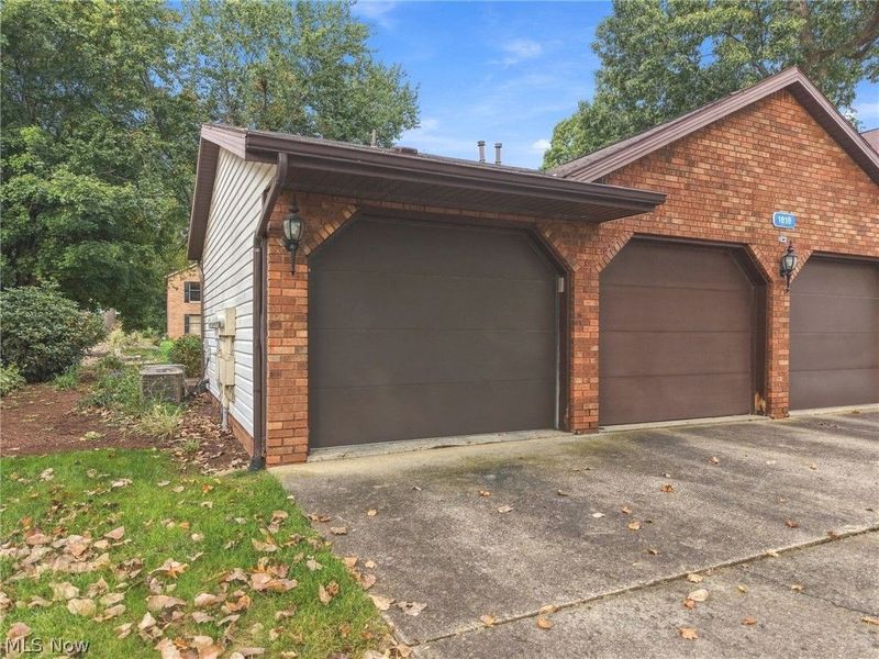 1818 Harbour Circle NW, Unit 12D, Canton, OH 44708 Photo 33
