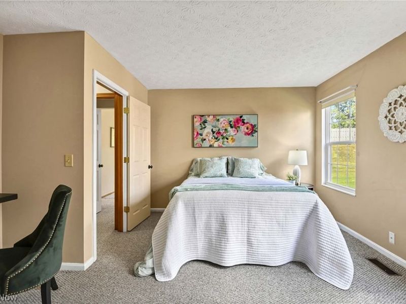 31170 Lily Lane, North Olmsted, OH 44070 Photo 29