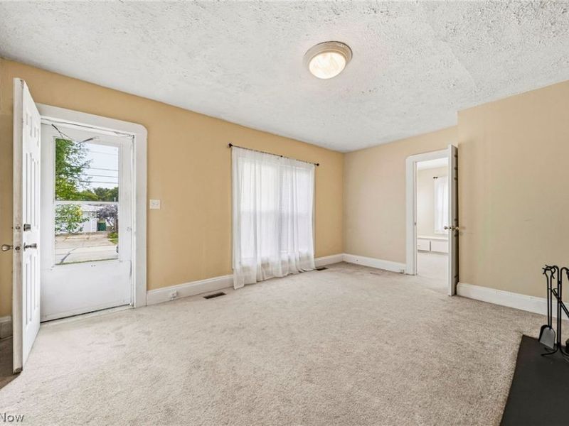259 E 324th Street, Willowick, OH 44095 Photo 11