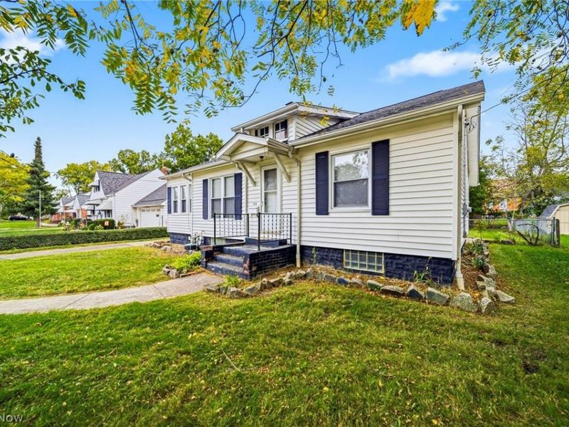 259 E 324th Street, Willowick, OH 44095 Photo 2