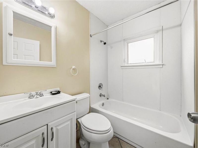 259 E 324th Street, Willowick, OH 44095 Photo 22