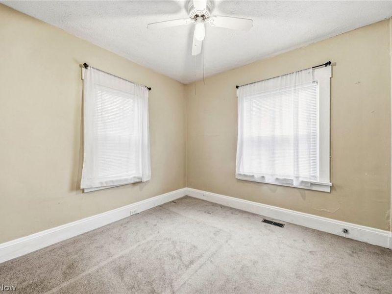 259 E 324th Street, Willowick, OH 44095 Photo 23