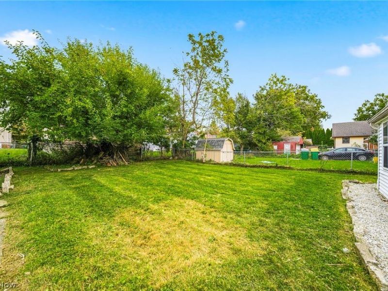 259 E 324th Street, Willowick, OH 44095 Photo 6